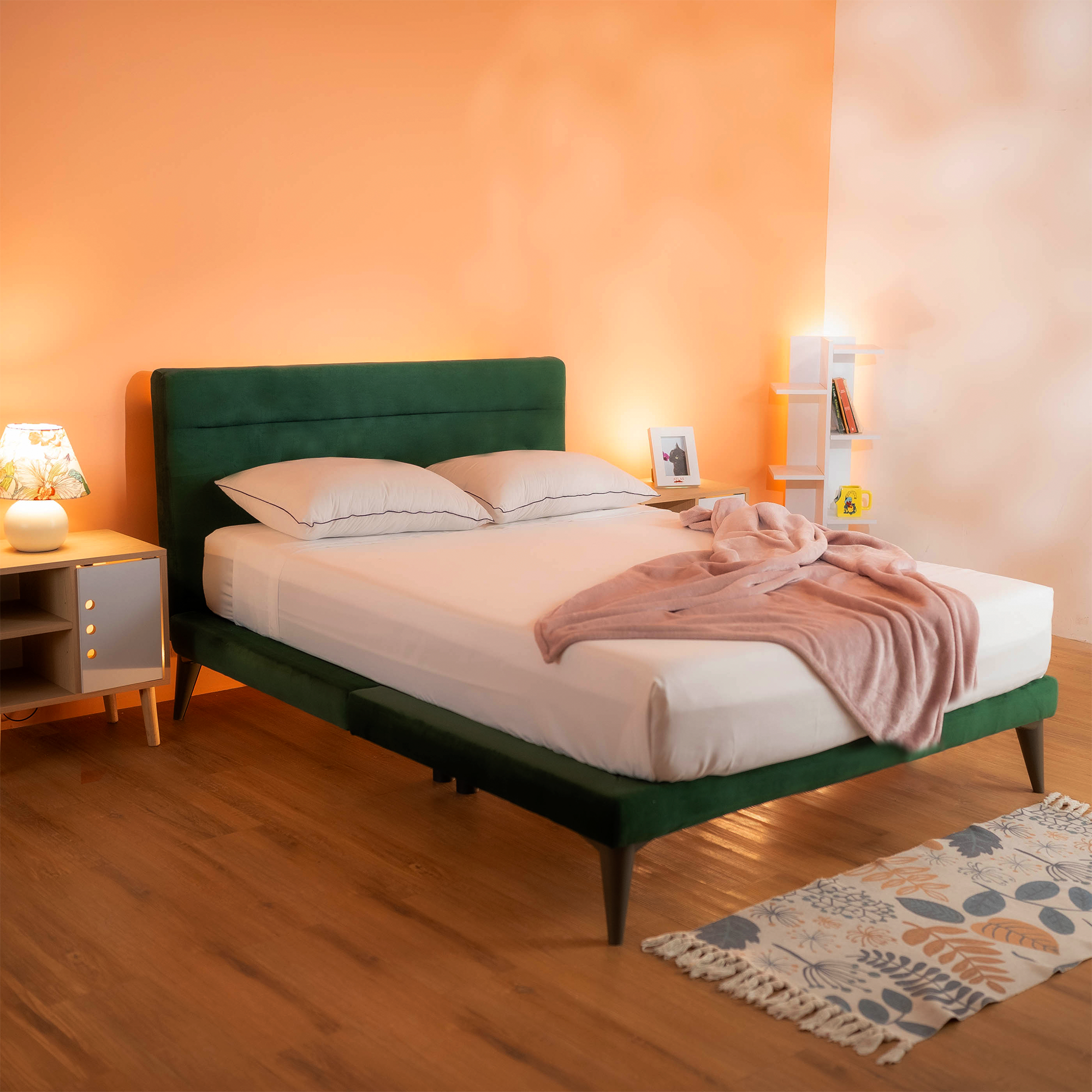 Cama Individual con Cabecera Roomi Danita Color Verde Velvet