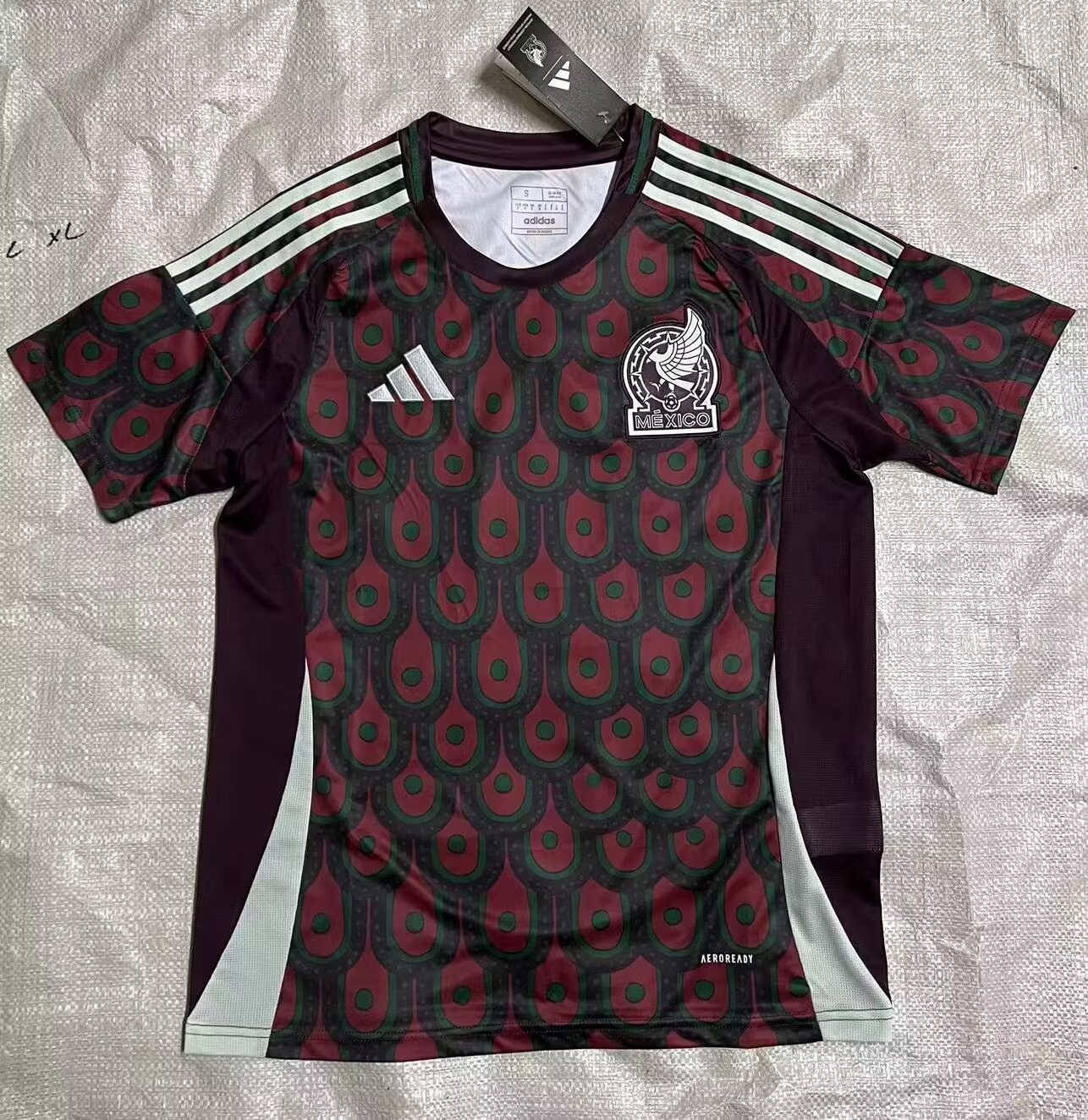 Nuevo! Jersey Mexico 2024/2025 Copa America Local Plumas Gotas Guinda Vino Talla M