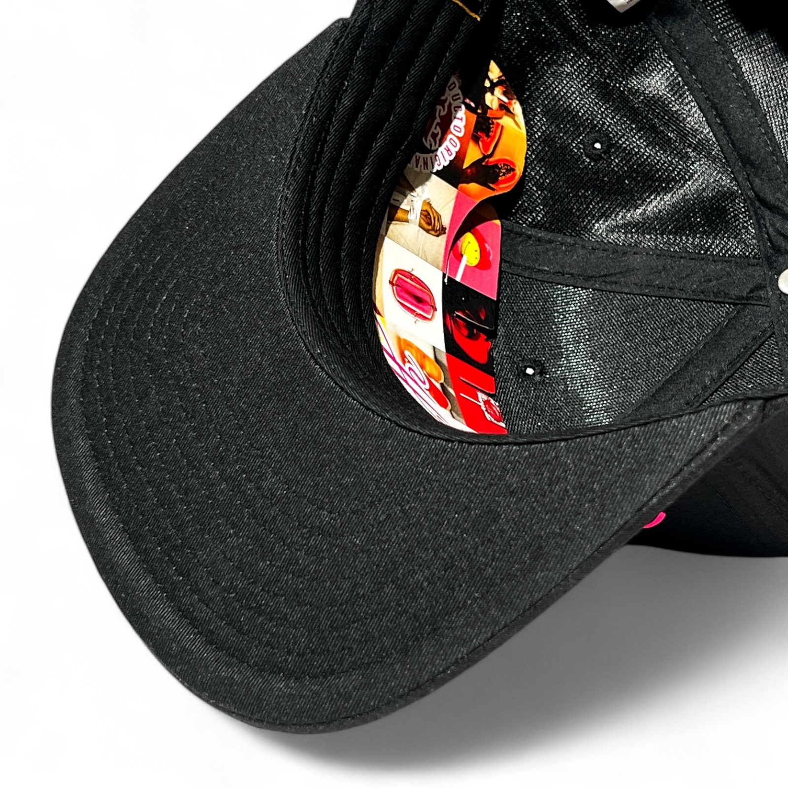 VAGO Style HORNY Gorra Unica Artesanal Negra Ajustable con Visera Plana