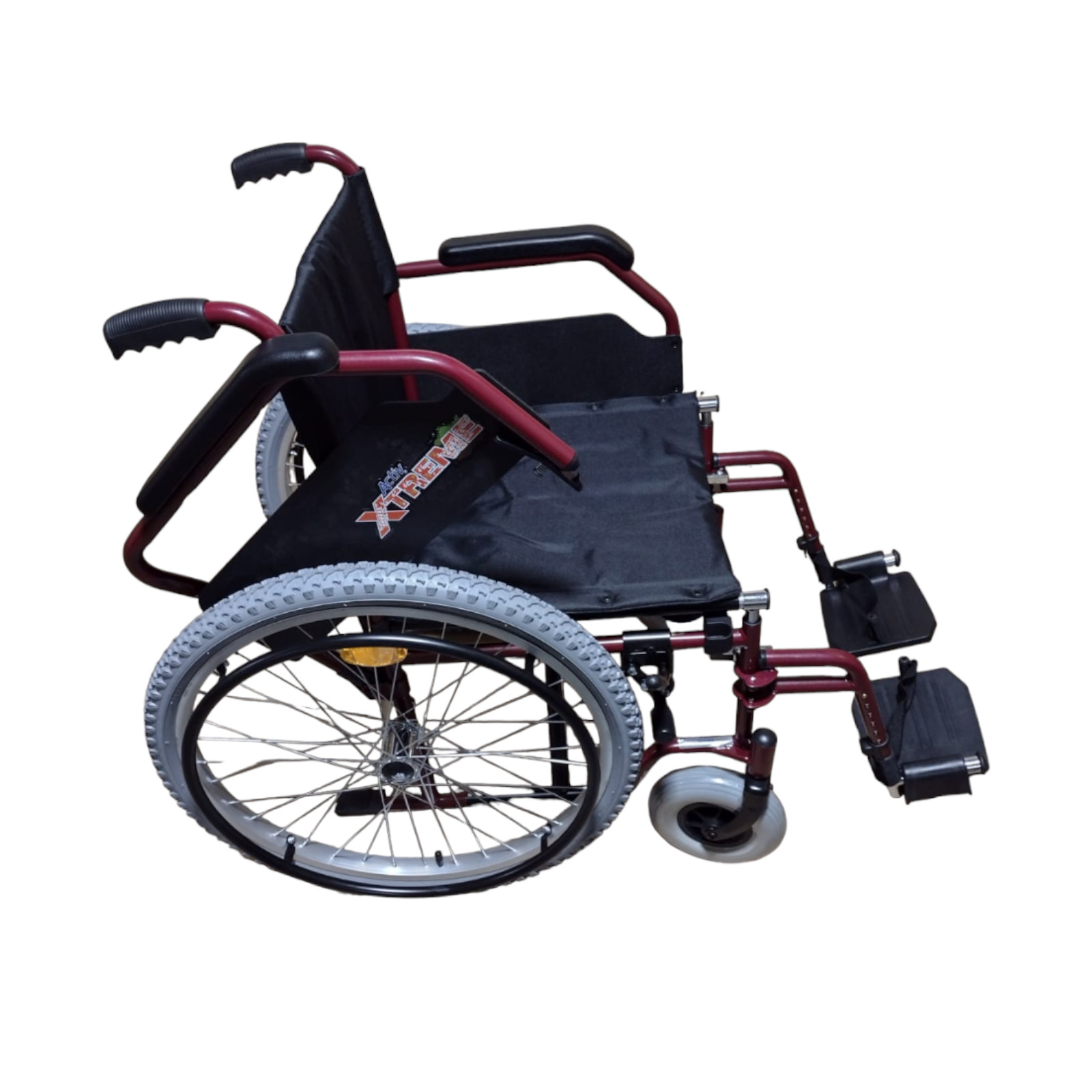 Silla De Ruedas Todo Terreno Descansapies Xtreme 18" ReActiv Roja Lava