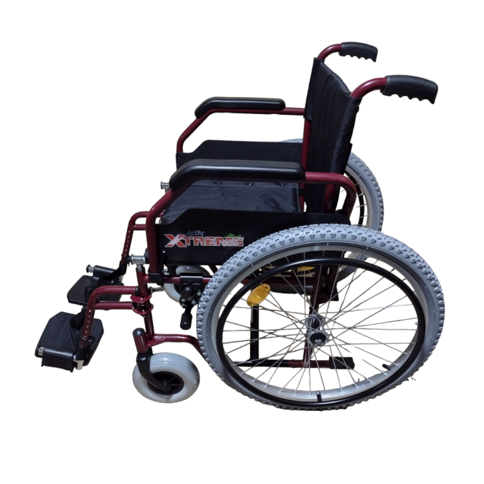 Silla De Ruedas Todo Terreno Descansapies Xtreme 18" ReActiv Roja Lava