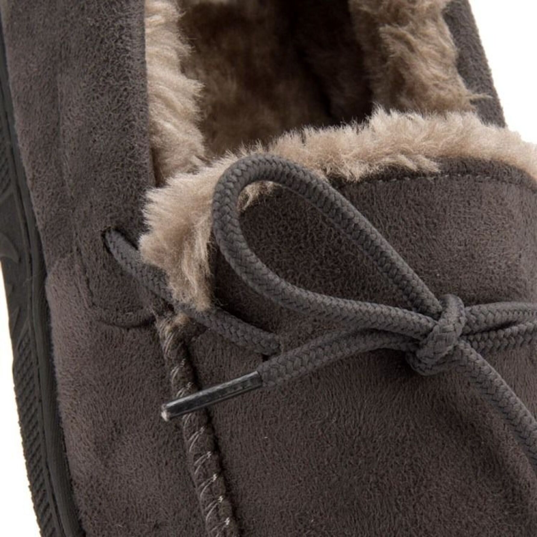 Pantufla para hombre, tipo mocasín, cerrada, con forro de peluche, color gris, marca Nebel Walk 1049071