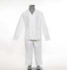 Conjunto de Guayabera Bordada de Lino color Blanco 6 a 18 años.