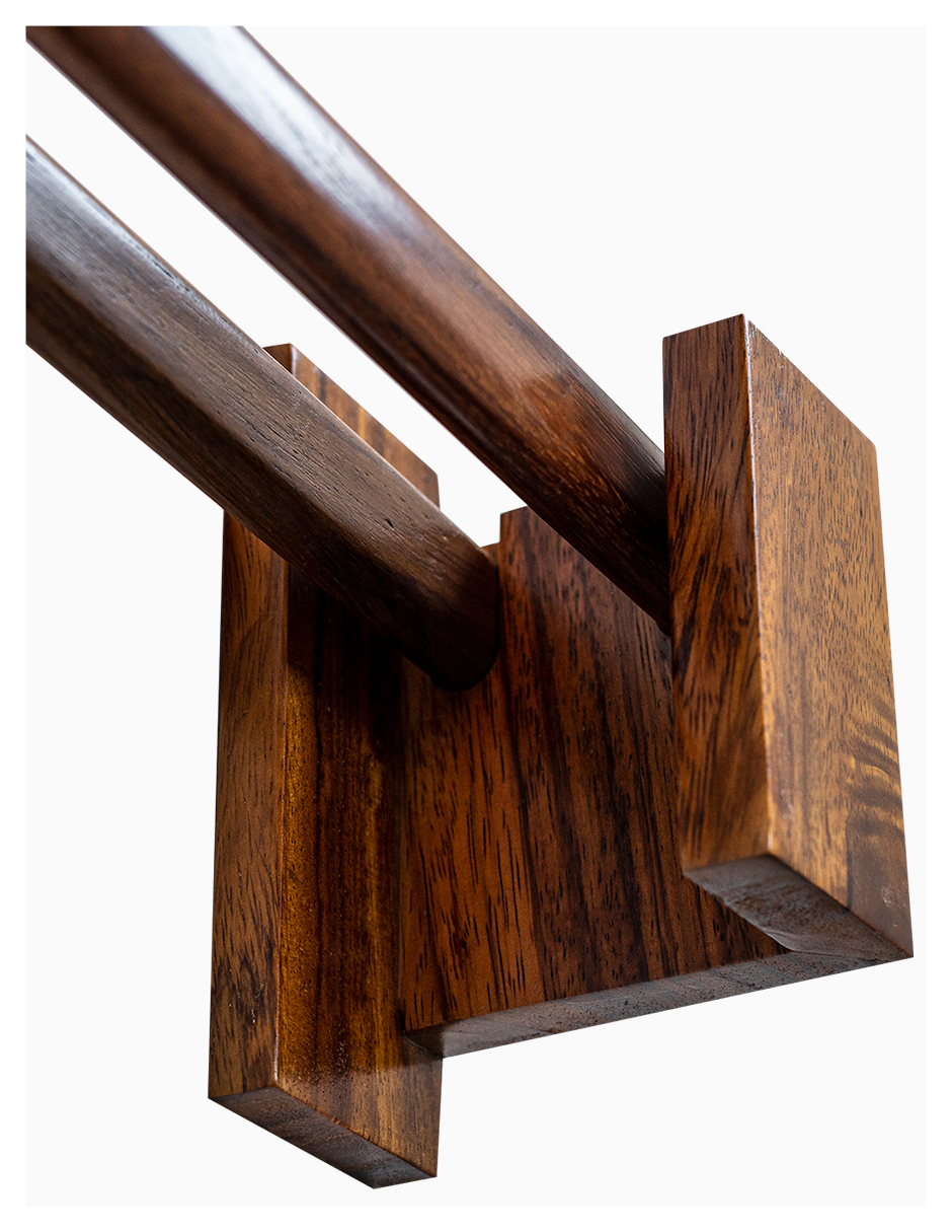 Cortinero Artesanal de Madera Riviera Doble Parota 2.40 m