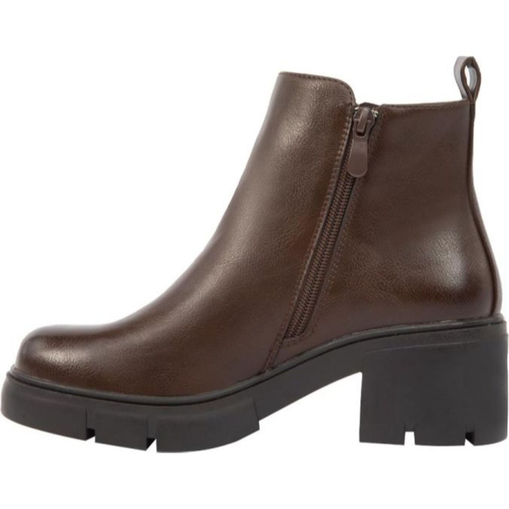 Bota para mujer, tipo botín, con cierre metálico y tacón ancho, marca Tierra Bendita, color café 1141944