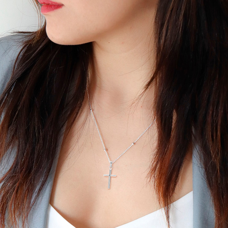 Cruz columna de plata .925 con cadena de bolitas, Colección Nube, Joyería para Mujer de Anante Joyería.