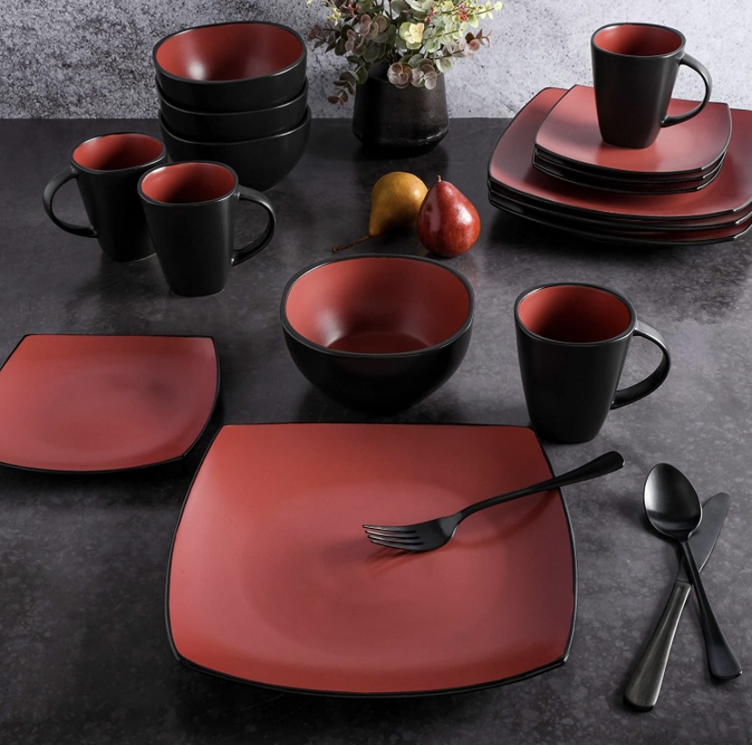 Vajilla Gibson Rojo Mate para 4 personas 16 piezas
