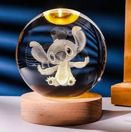 Stitch en 3D Brillando en Casa, Esfera de Cristal con Luz