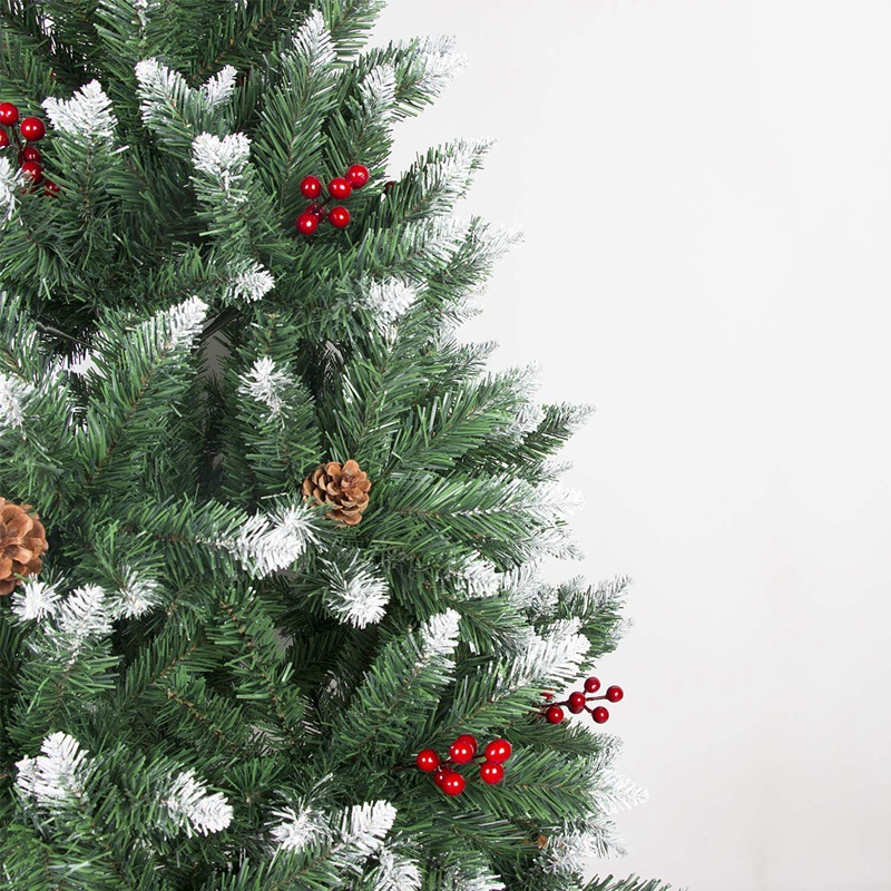 Arbol de Navidad con frutos rojos