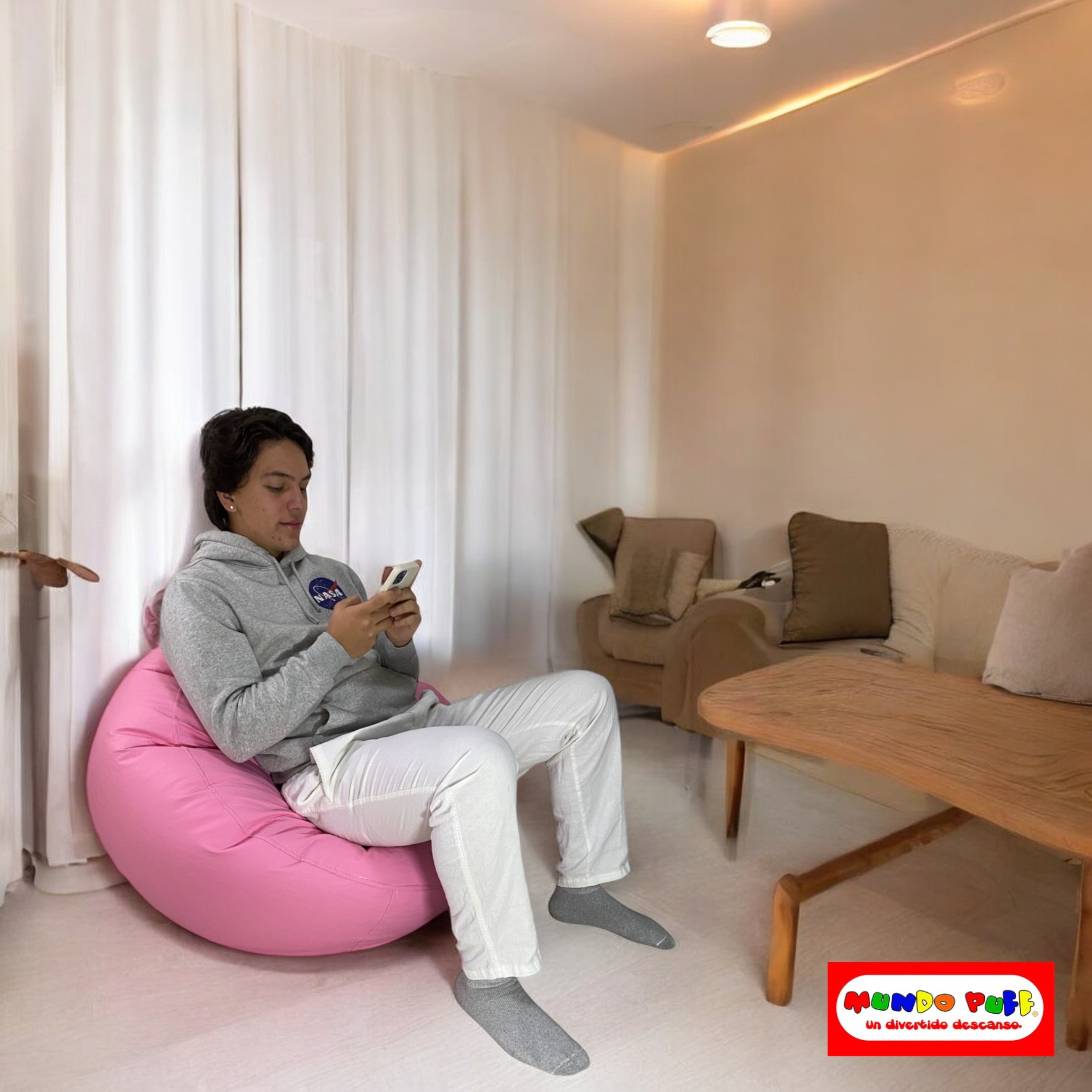 Sillón Puff Princesa Rosa marca Mundo Puff .