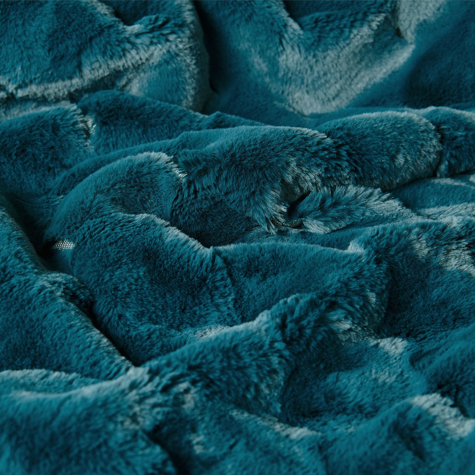 Manta Cobija Jacquard Rabbit Faux Fur 50" x 60" (Stargazer)