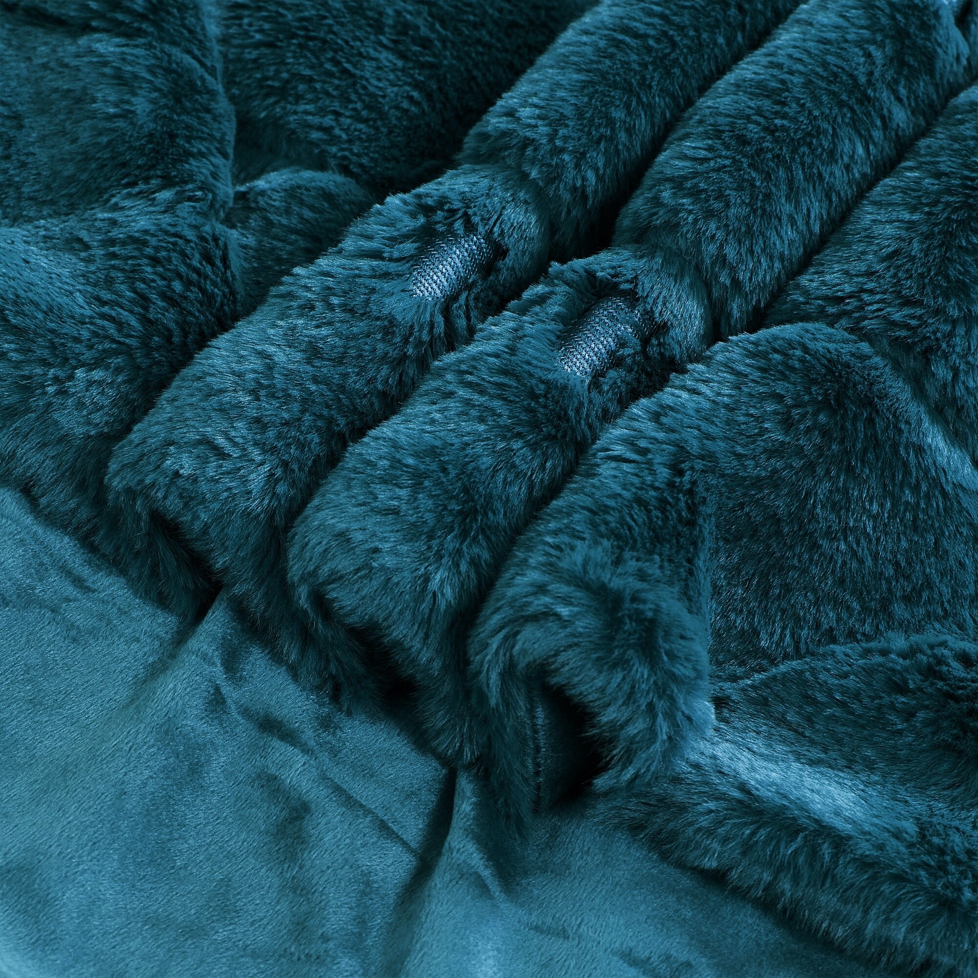Manta Cobija Jacquard Rabbit Faux Fur 50" x 60" (Stargazer)