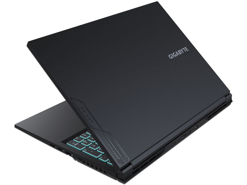 Laptop Gamer Gigabyte G6: Intel Core i7 13620H, RAM 16GB DDR5, SSD 1TB, Pantalla 16" LED, RTX 4060, S.O. W11H, Teclado Versión en Inglés.
