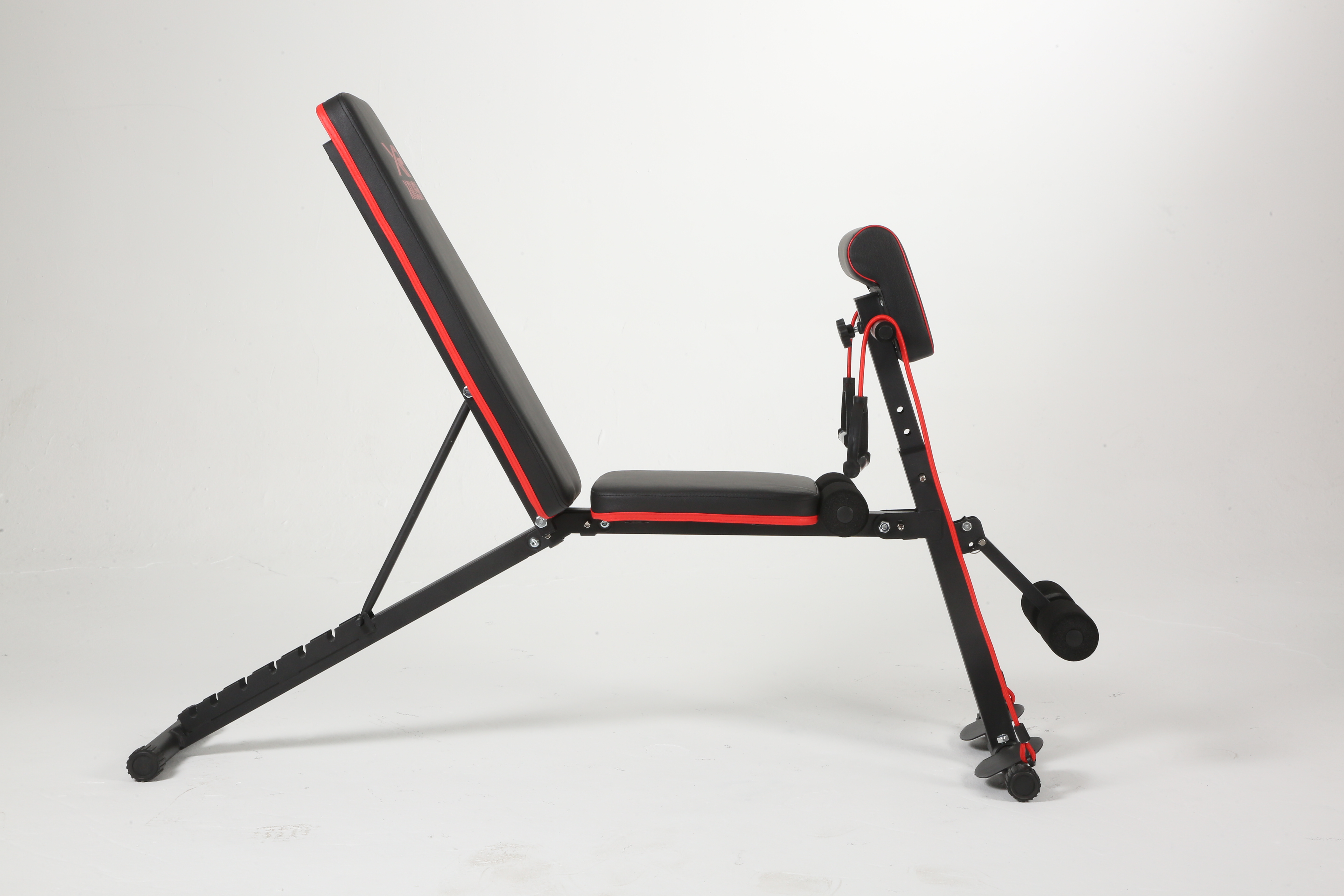 Banco para abdominales ajustable equipada X-RUSH