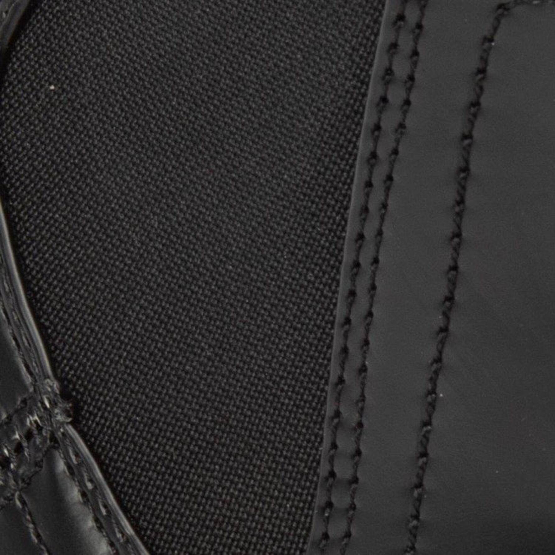 Bota para mujer, tipo Chelsea, acabado camaleón, con plataforma, color negro, marca Goodyear 1141720