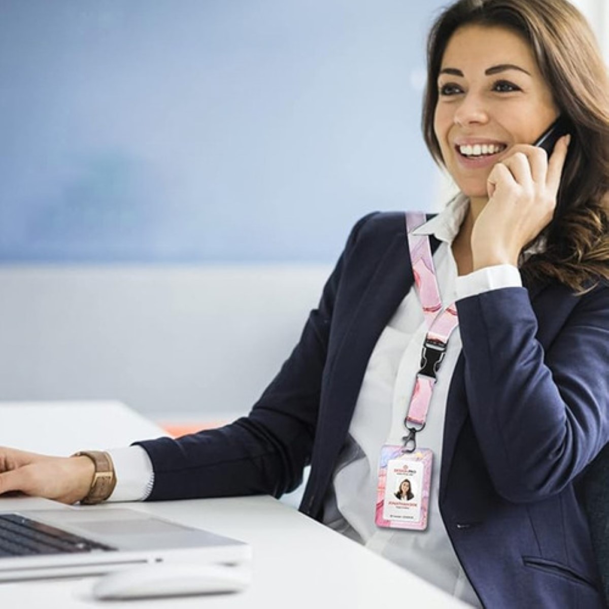 Porta Gafete Cordones Para Credenciales Cinta rosa marmoleado