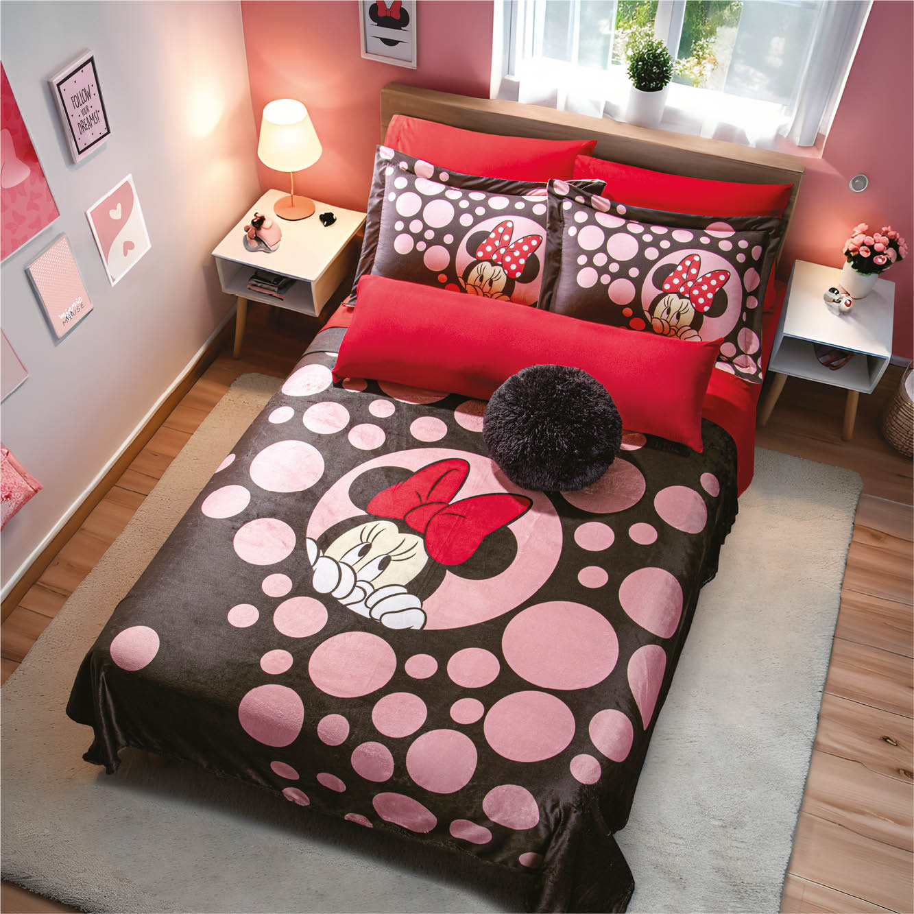 Cobertor Ligero Ultrasuave Minnie Black Mat/Ind Concord 