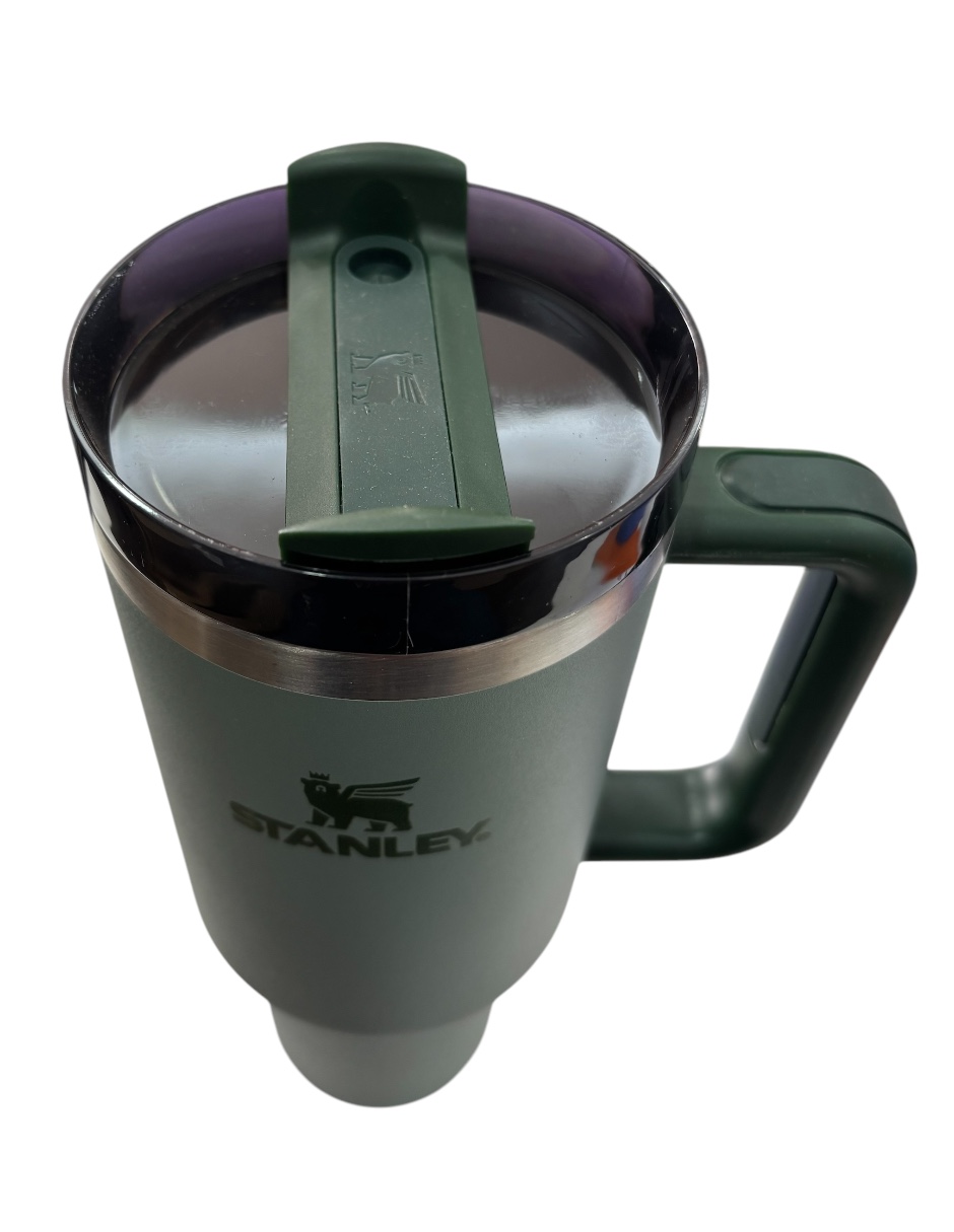 Termo de acero inoxidable Stanley Quencher 2.0 color verde militar de 1.2 litros libre de BPA