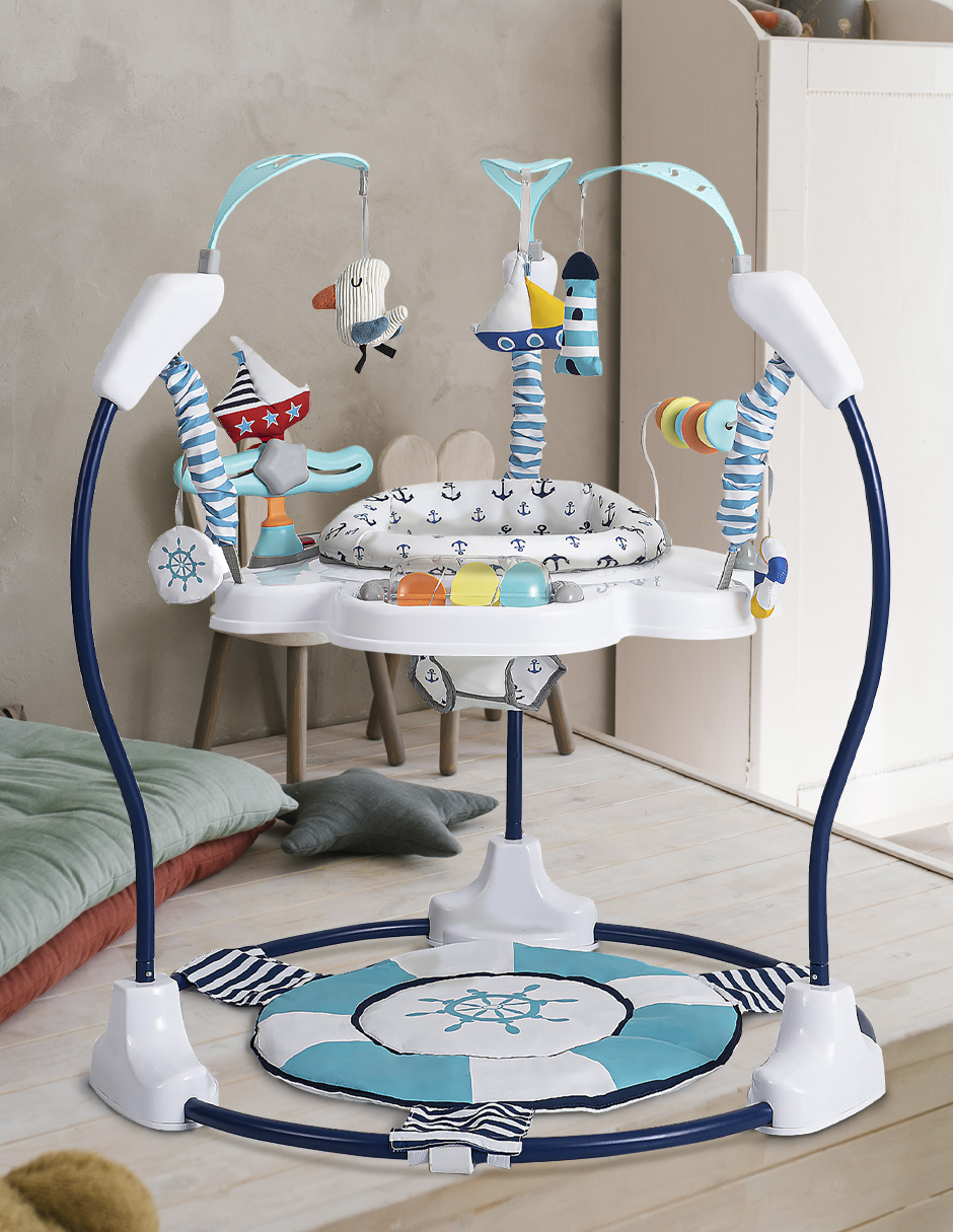 Centro de actividades y brincolin Explorer