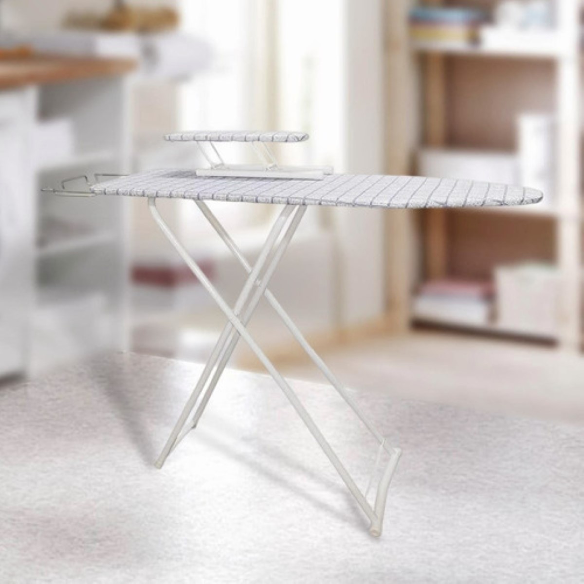 Tabla Burro De Planchar Ajustable Con Portaplanchas Pequeños GRIS