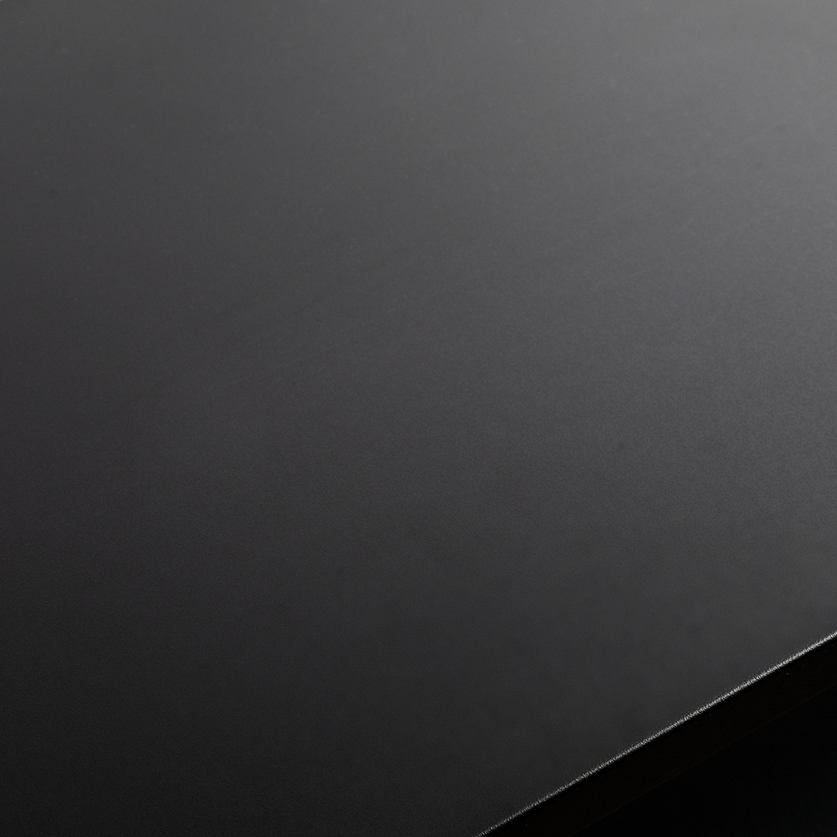 Consola Glow de metal color negro