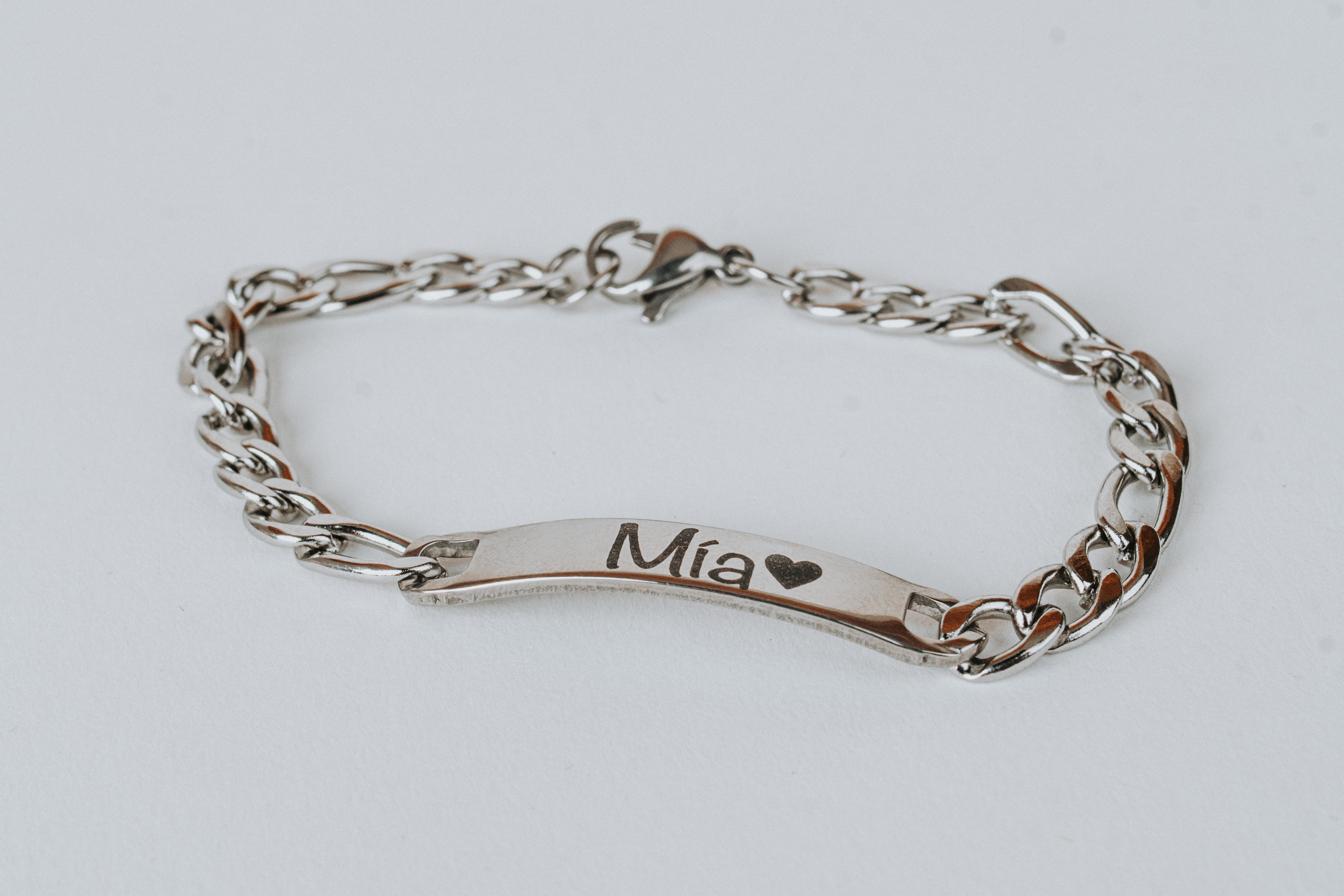 ESCLAVA CON MIRADA PERSONALIZADA