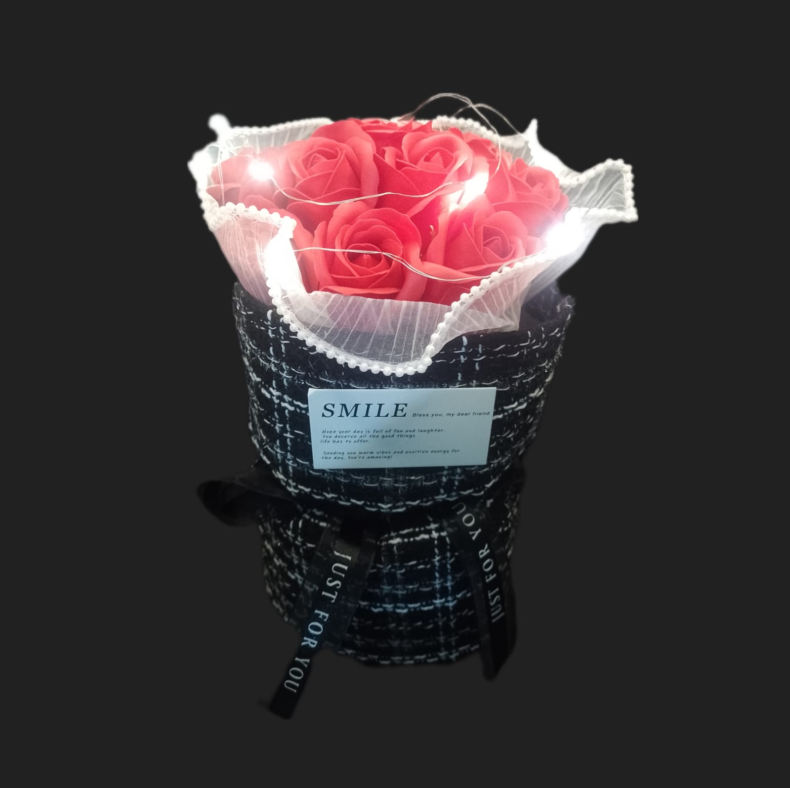 Ramo de Rosas Eternas con Aroma y luz Led Color Negro Decoración Parejas San Valentín