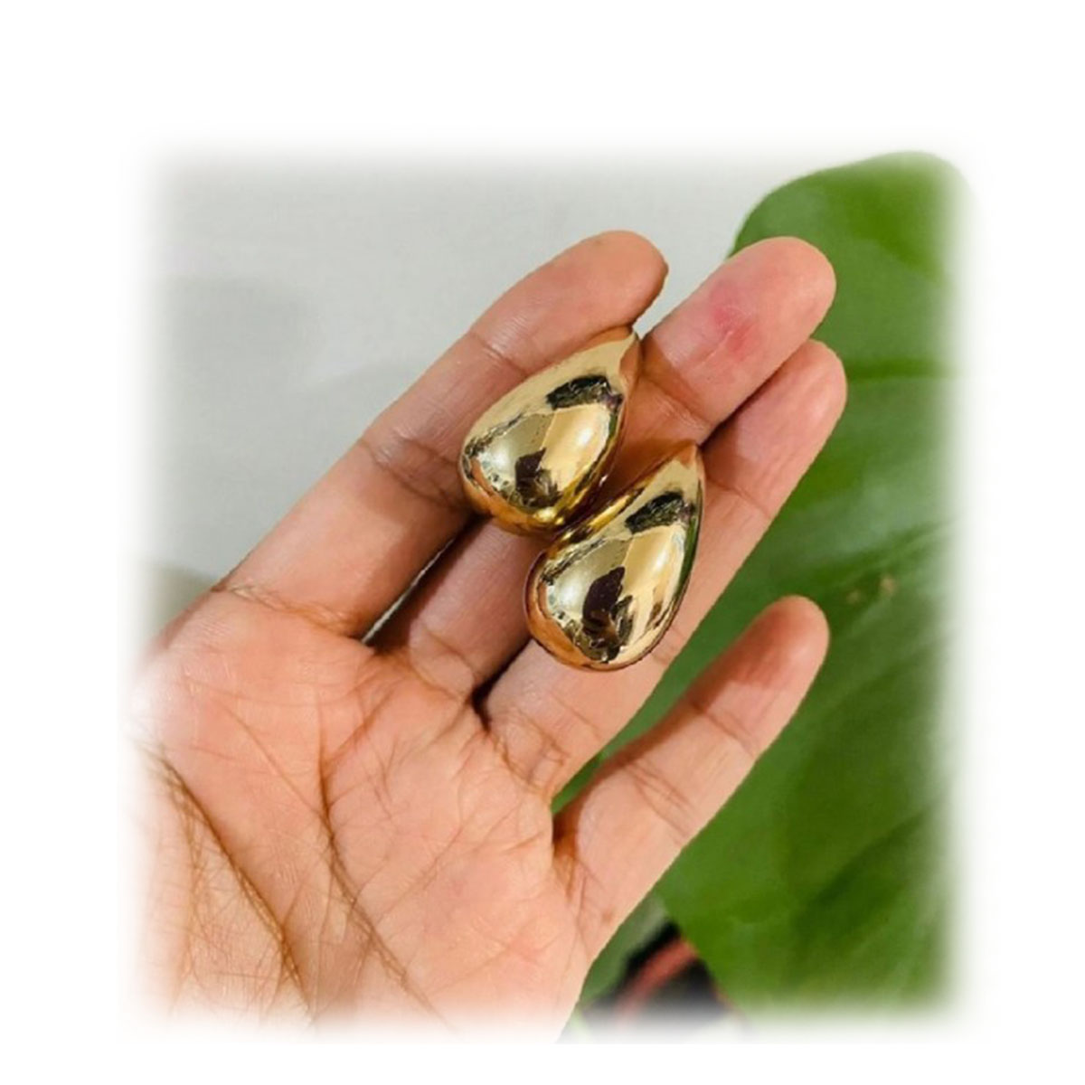 Aretes en forma de Maxi Gota Dorada DM 