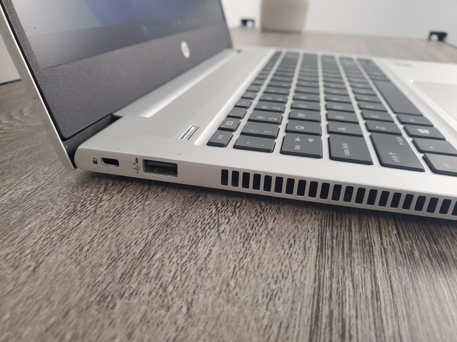 Laptop Hp Core I5 10ma Gen 16gb Ram 240gb Ssd Camara