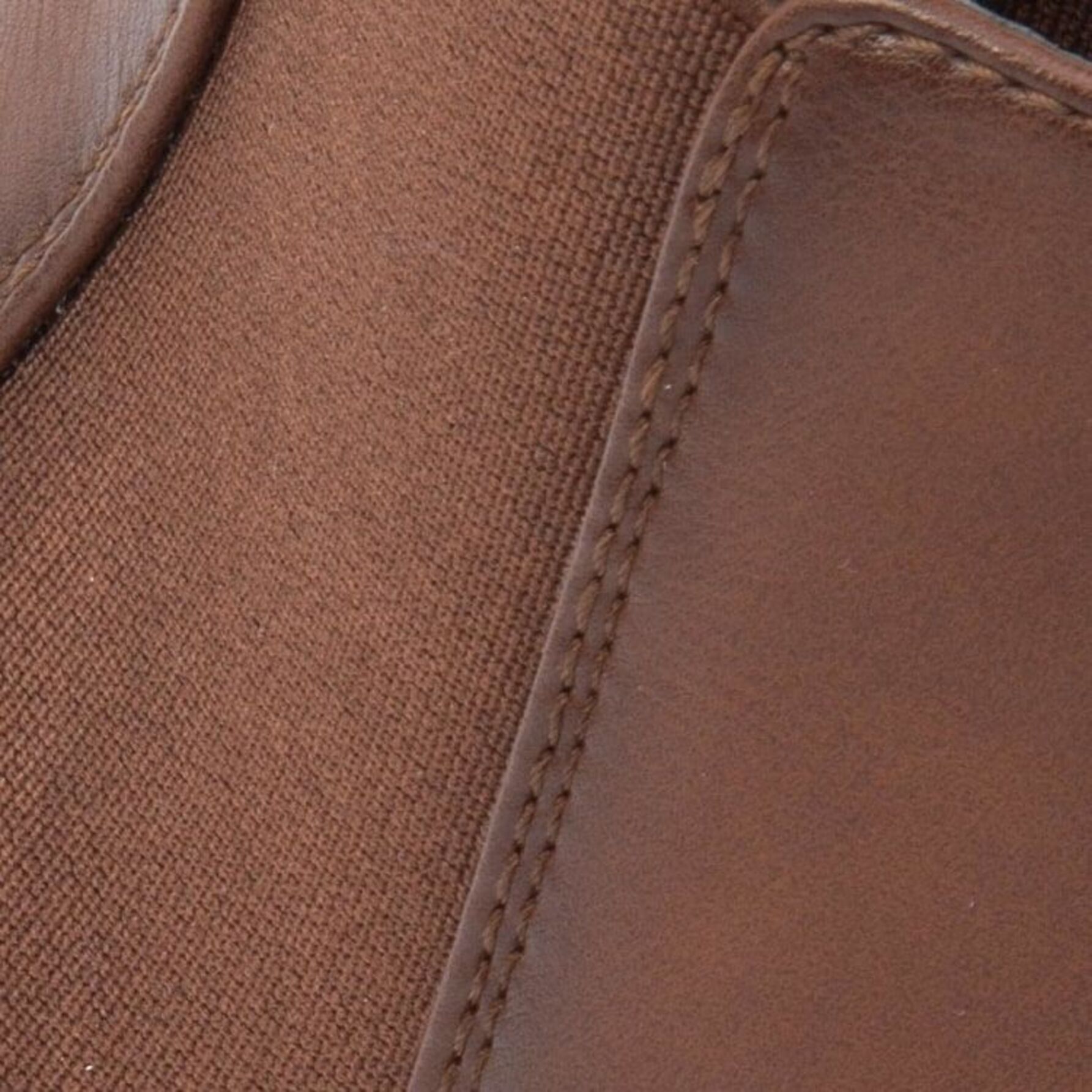 Botas para mujer, tipo Chelsea, con acabado napa, color cognac, marca Tierra Bendita, mod. 1141431