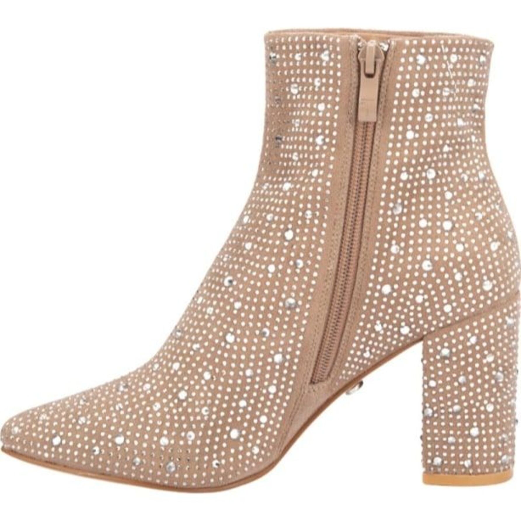 Botas para mujer, corta, con acabado ante y pedrería, punta redonda, marca Thalia Sodi, color taupé, mod. 1141469