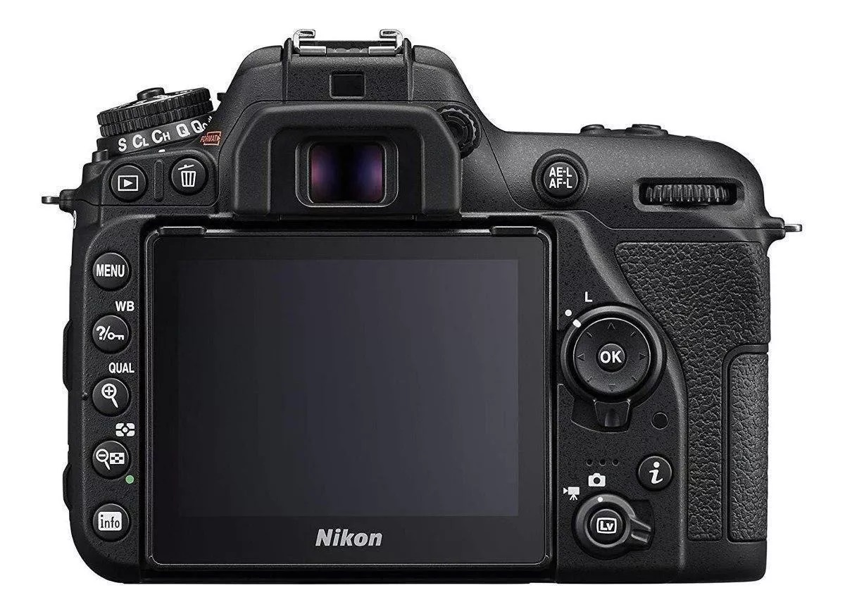 Camara Fotográfica y De Video Nikon Modelo D7500 DSLR 4K Con Lente DX Nikkor 18-140 mm f/3 1/2 - 5 1/2 ED VR Color Negro