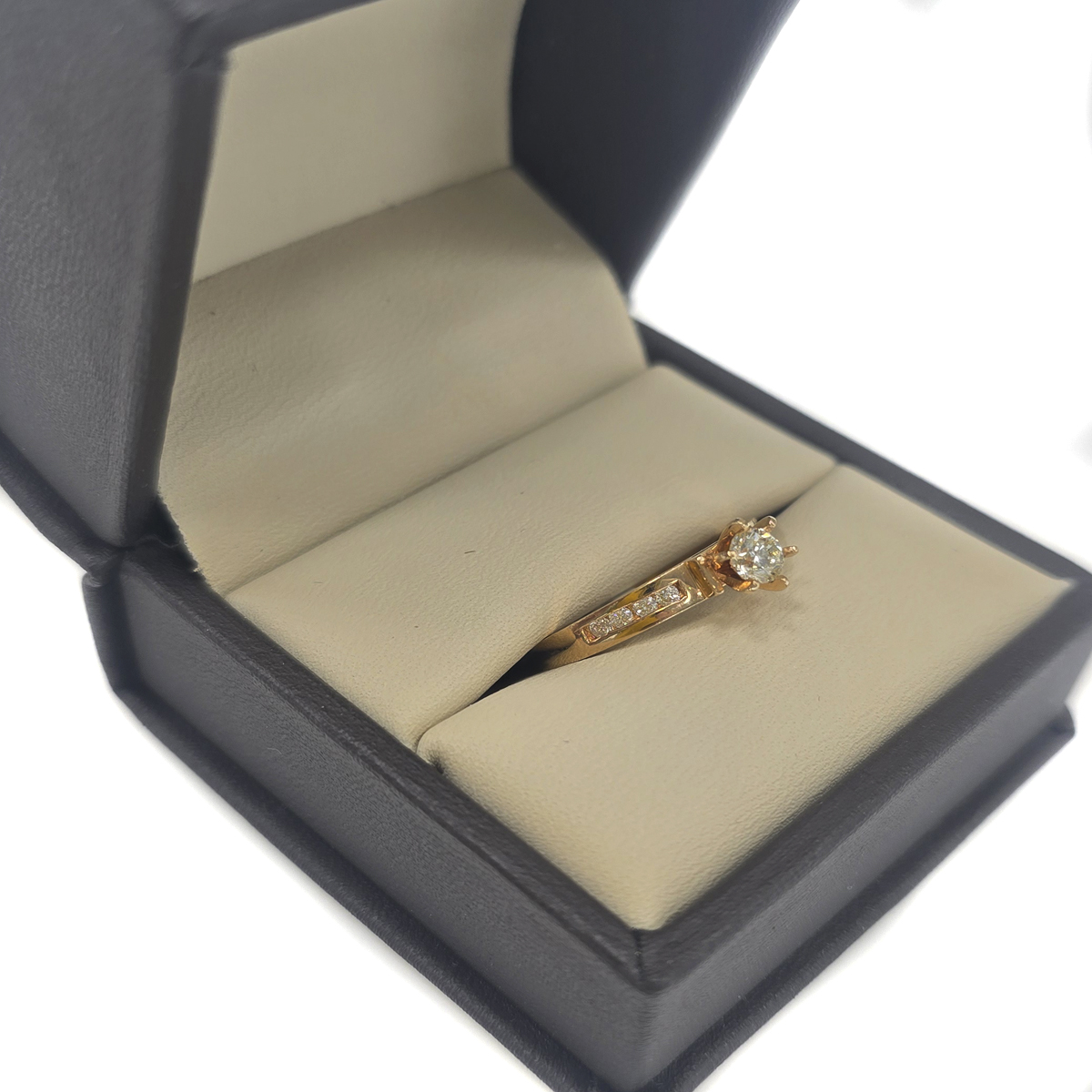 Anillo De Compromiso Oro Rosa De 14k Con 34cts