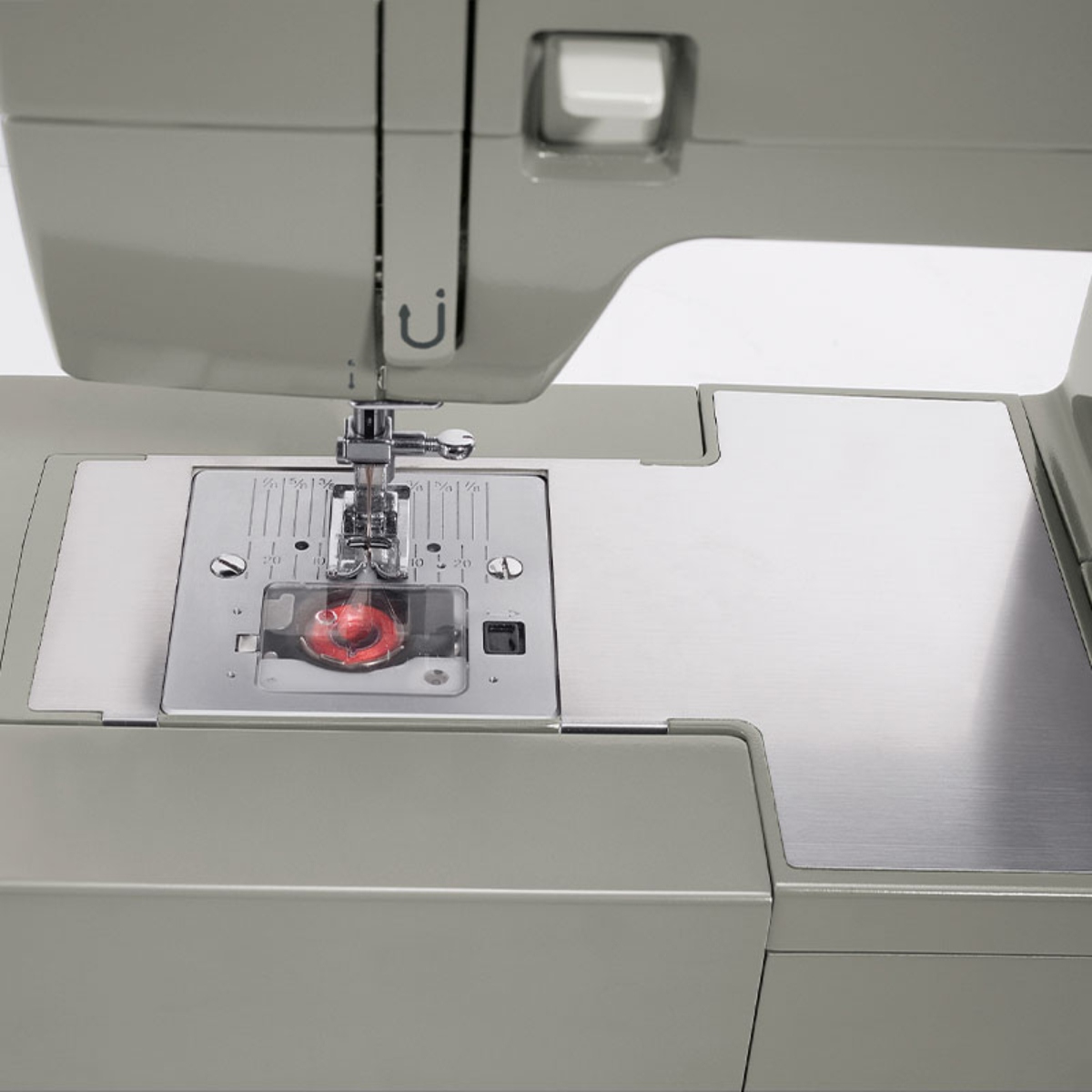 Maquina de Coser Singer 4452 Mecánica Facilita Pro ORTY7*