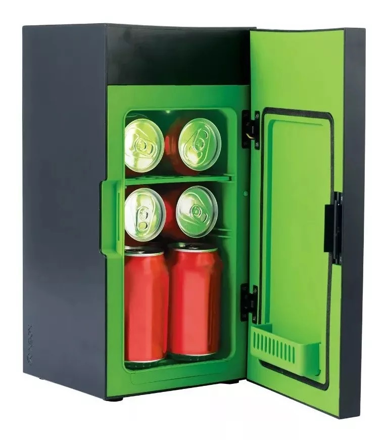 Refrigerador frigobar Xbox Ukonic xbox mini refri color negro con capacidad de 4.5L 127V