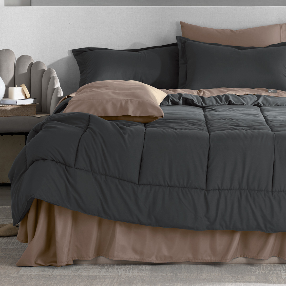 Set Edredón King Size con Fundas y Sábanas 7 Pzas Grafito / Café Claro Real Textil.
