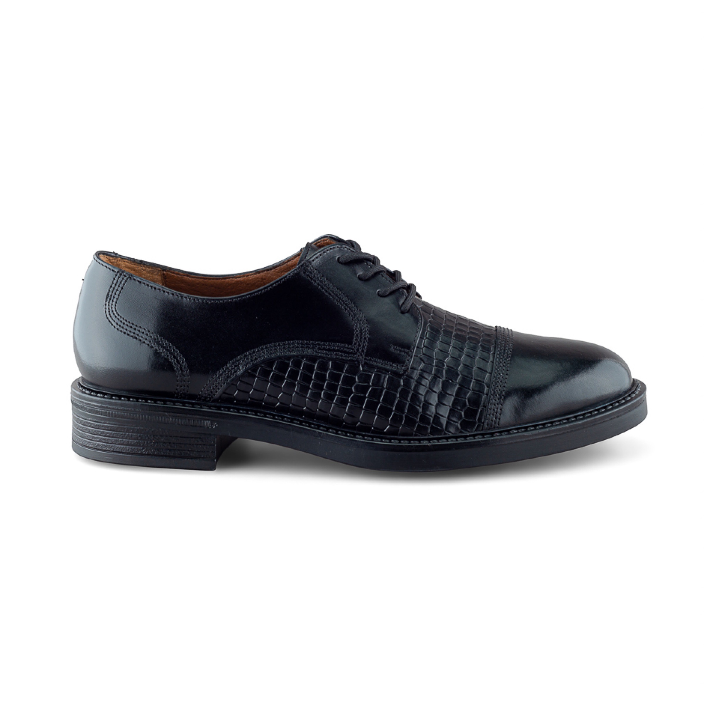 Zapato Derby de Piel Grabada para Hombre en Color Negro con Agujetas