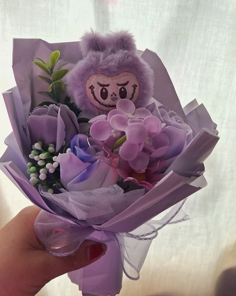 Ramo de flores labubu, regalo kawaii, con luz led