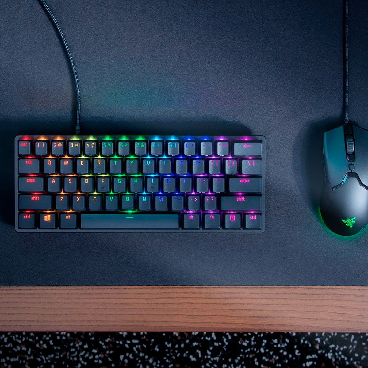 Razer Huntsman Mini 60% Edición Especial Teclado Mecanico 61 Teclas, Alámbrico, QWERTY, Aluminio ,Cable Tipo C Desmontable, Chroma RGB para Pc Gamer( Reacondicionado) 