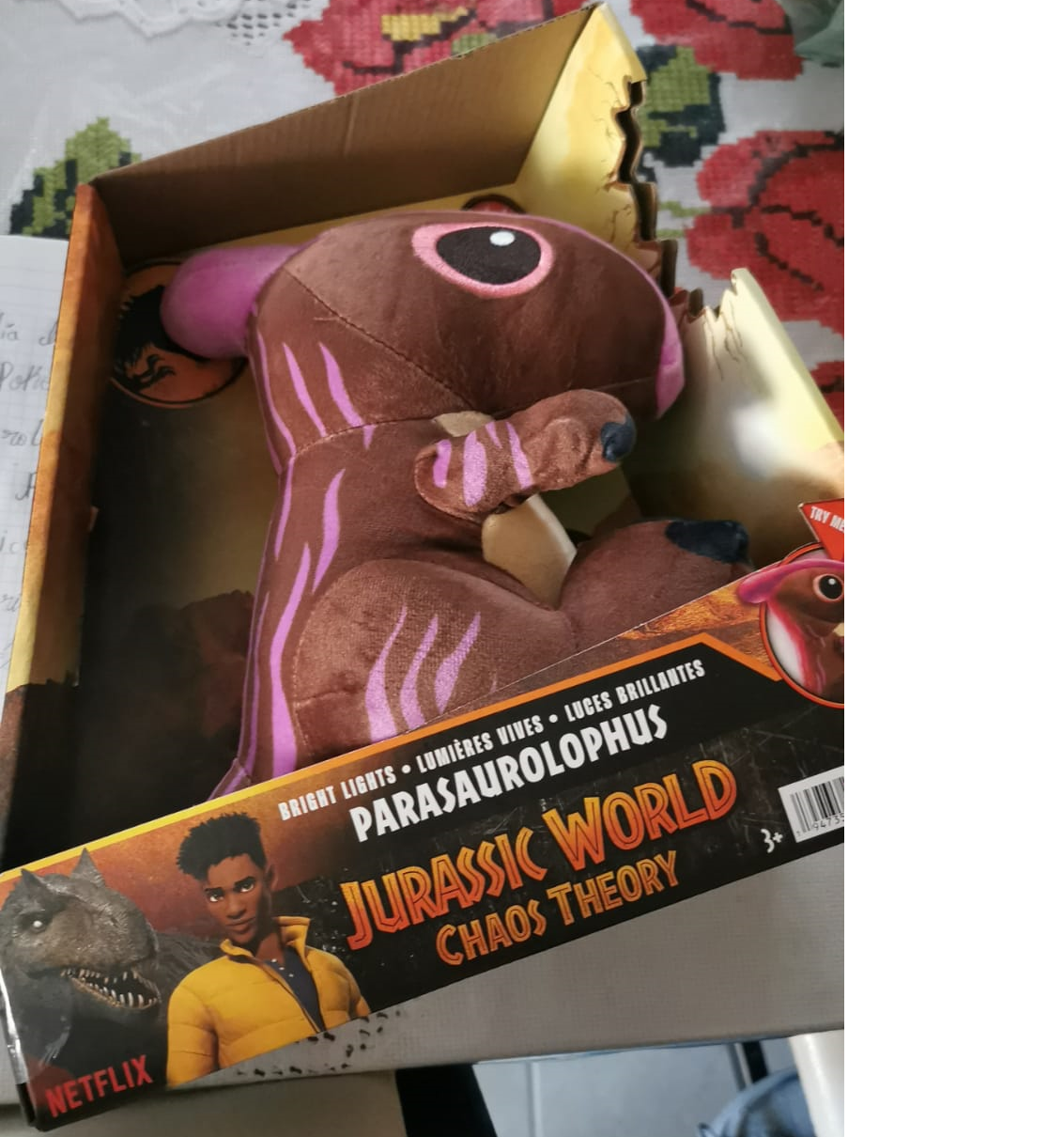 Peluche de dinosaurio Parasaurolophus de Jurassic World: Chaos Theory con función luminosa