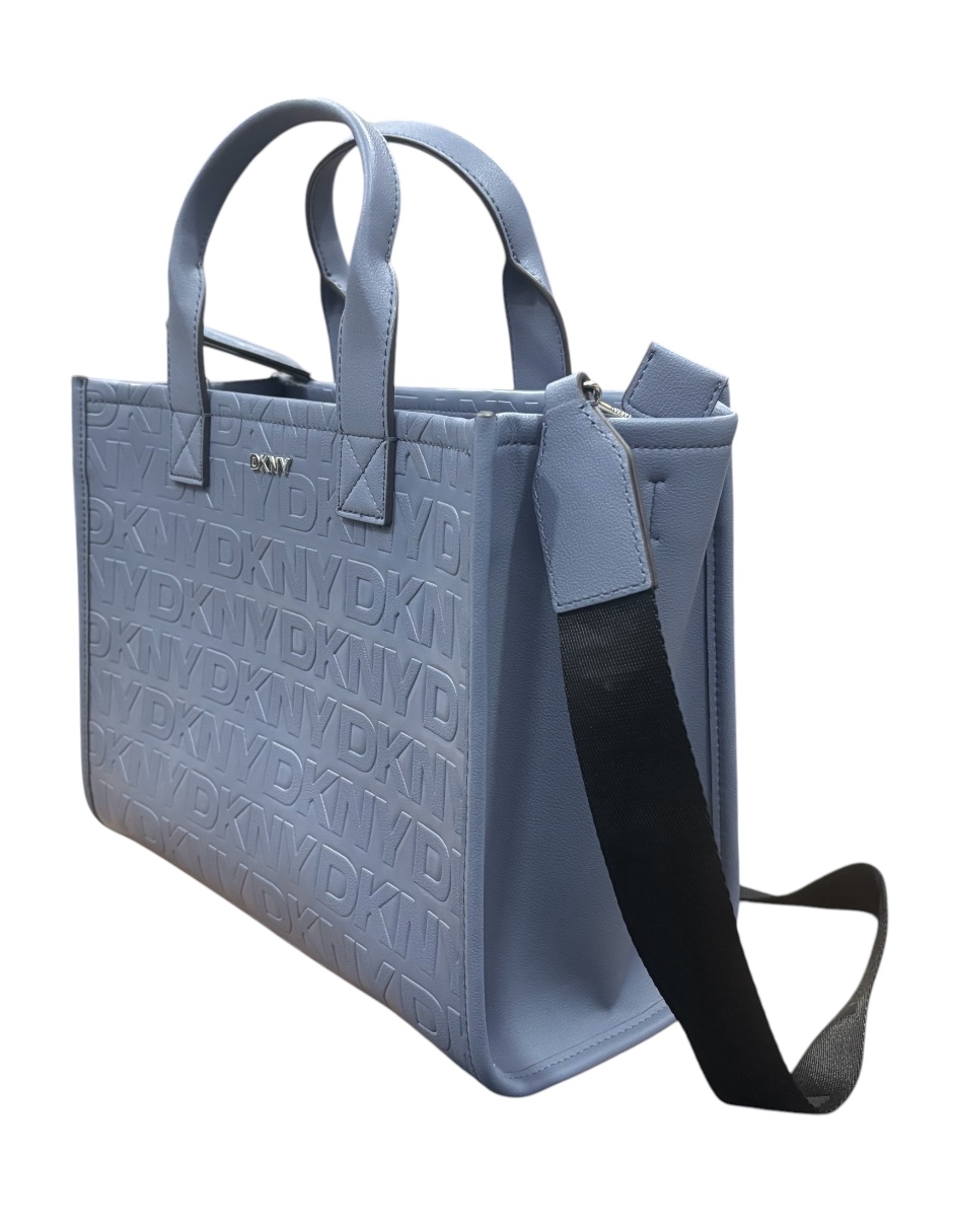 Bolsa Tote DKNY color morado con letras del logo en relieve