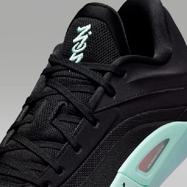 Tenis Jordan Zion 4 Negro Hombre Tallas #25.5 al #29