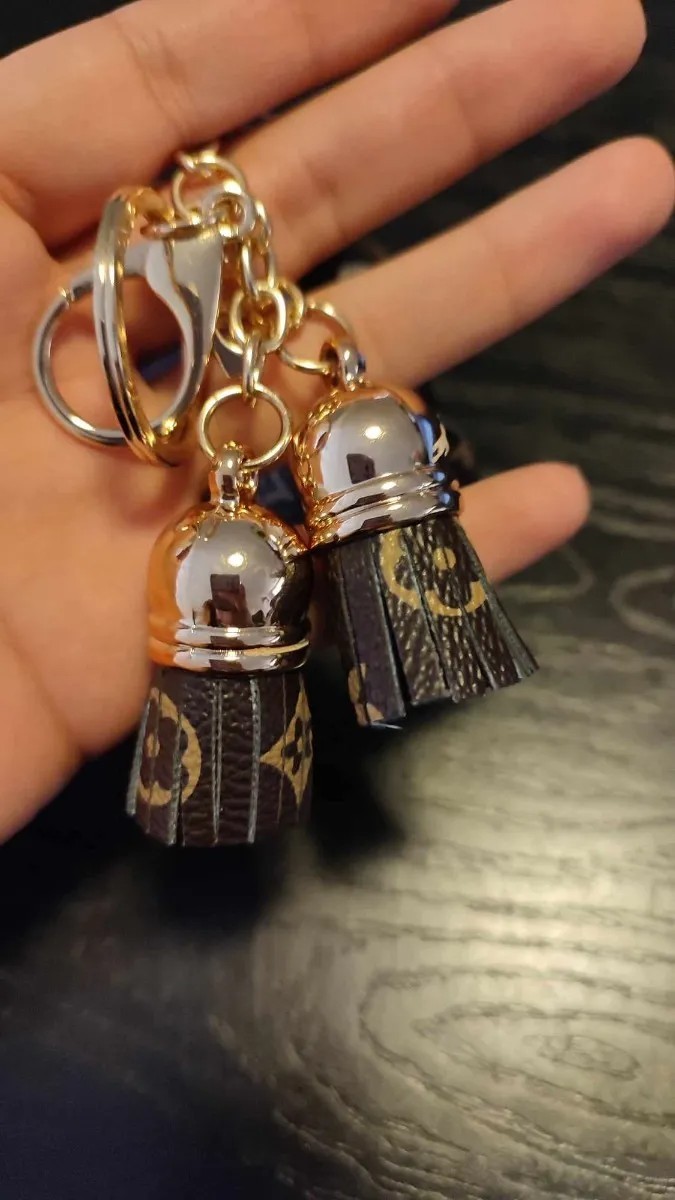 Bolsita Con Llavero, Porta AirPods Varios Diseños, Practicas,LV cafe
