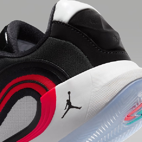 Tenis Jordan Luka 4 "Bloodline" Negro/rojo Mujer Tallas #22.5 al #25