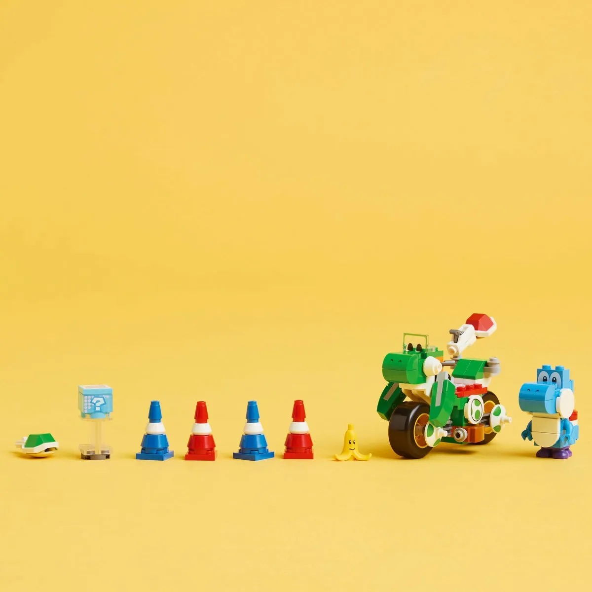 LEGO® Super Mario™: Mario Kart™: Yoshiciclo 72031; Yoshi azul con moto inspirado en la serie de Nintendo®; juguete para niño 7+