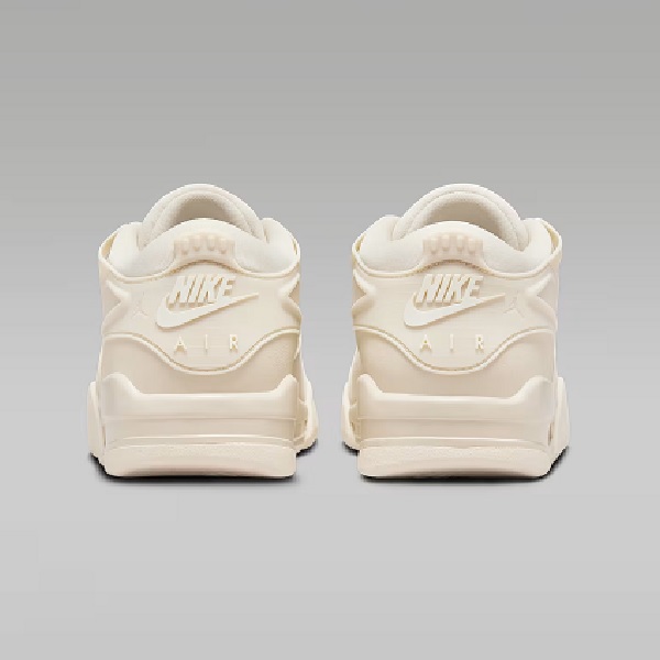 Tenis Air Jordan 4 RM Beige Mujer Tallas #22 al #27.5