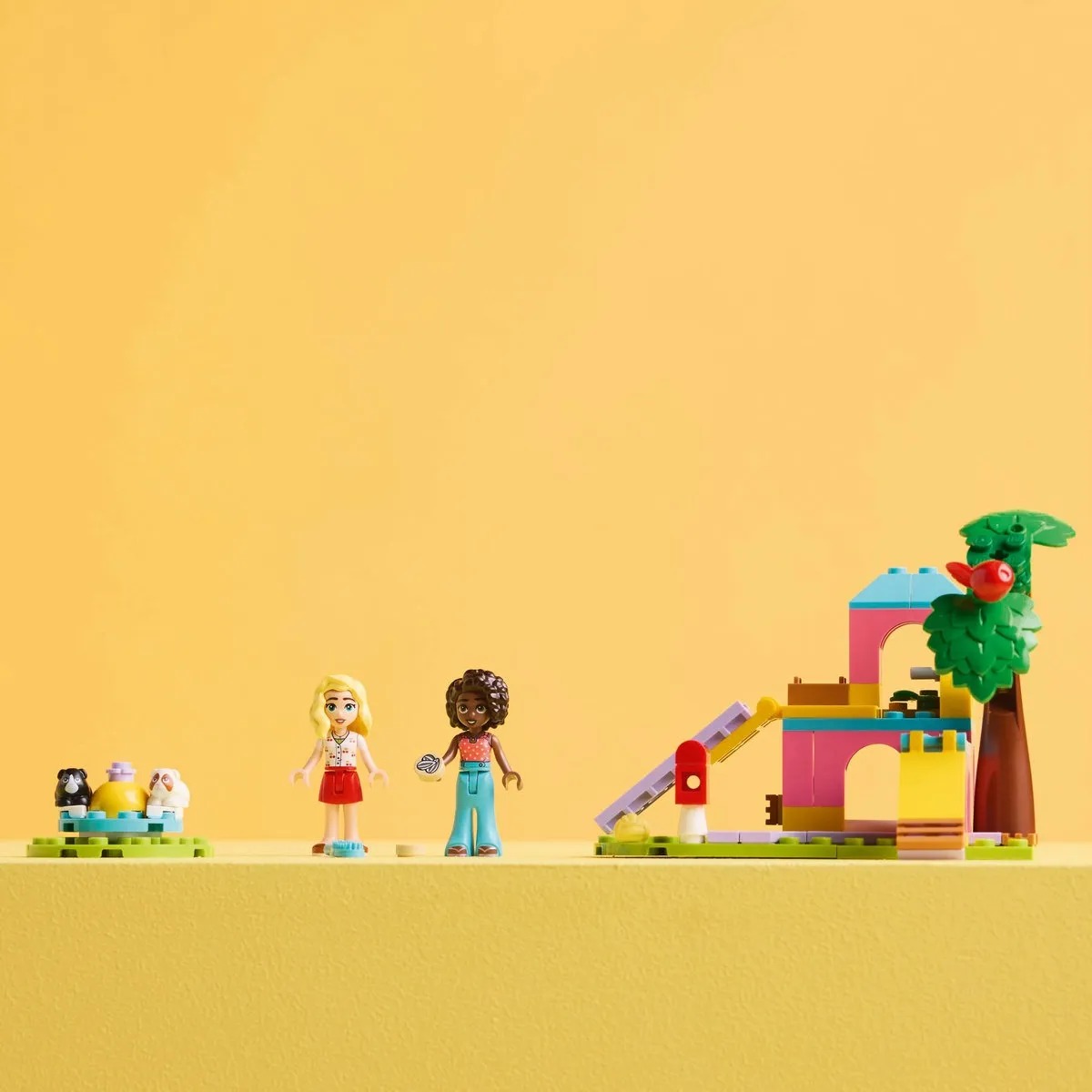 LEGO® Friends Parque de los Cobayos 42640; juguete para niñas y niños de 5 años o más, con 2 minipersonajes y 2 figuras de animales