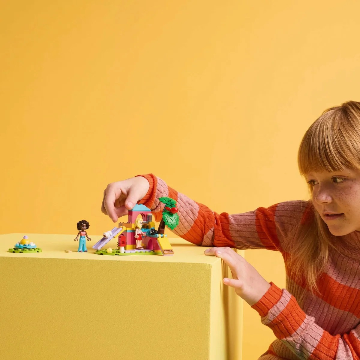 LEGO® Friends Parque de los Cobayos 42640; juguete para niñas y niños de 5 años o más, con 2 minipersonajes y 2 figuras de animales
