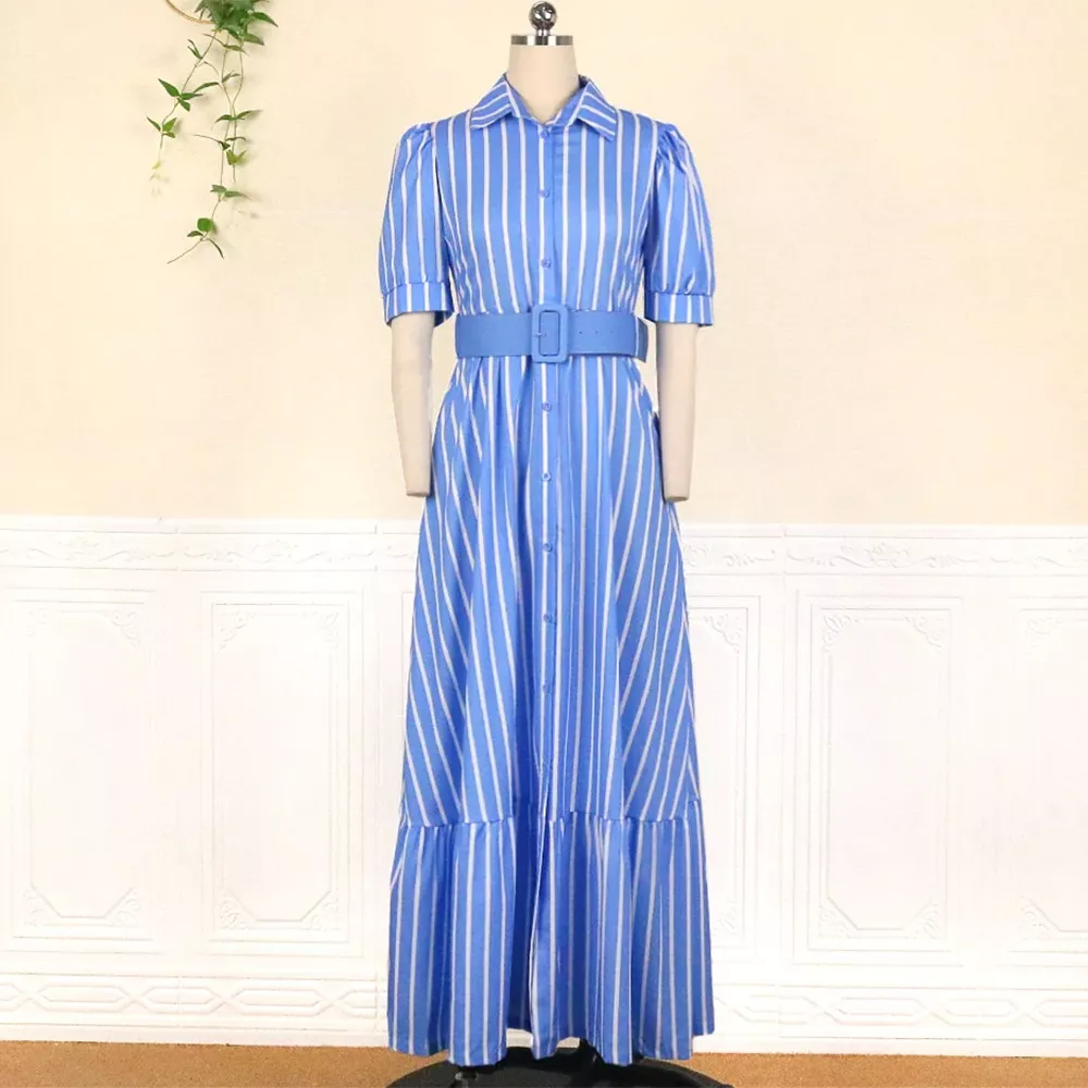 Vestido De Talle Alto Que Recorta La Cintura Con Cinturón.