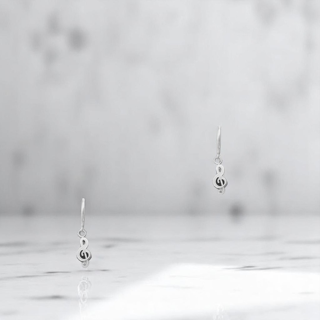 Arete tipo Coqueta con Diseño de Nota Musical en Plata .925 + Obsequio
